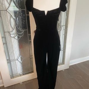 NWT Lulu’s Sz. S Velvet Wide Leg Jumpsuit